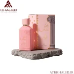 عطر أحبك (Ahubbak) از برند ارض الزعفران با رایحه گلی و میوه‌ای رمانتیک