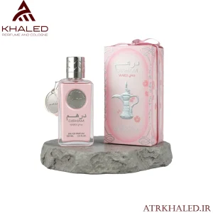 عطر درهم وردی (Dirham Wardi) از برند ارض الزعفران با رایحه گلی، میوه‌ای و شیرین شرقی